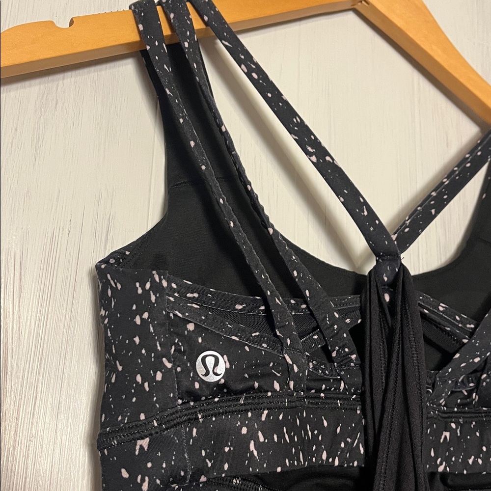 Lululemon Nouveau Limits Tank‎ Black Butterfly Texture Top Size 6 - Picture 7 of 9